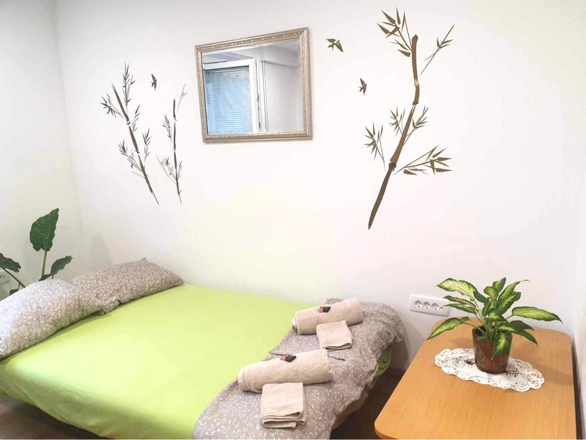 Appartamento Green Flat Near The City Center With Free Parking